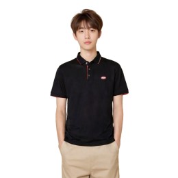 【設計黑紅配色短袖Polo衫】|MACA|土方工程 | 設備租賃|紅色領口與袖口點綴|三粒扣門襟|短袖設計|胸前徽標刺繡|工程技術人員|短袖Polo衫公司  P1820 【設計黑紅配色短袖Polo衫】|MACA|土方工程 | 設備租賃|紅色領口與袖口點綴|三粒扣門襟|短袖設計|胸前徽標刺繡|工程技術人員|短袖Polo衫公司  P1820